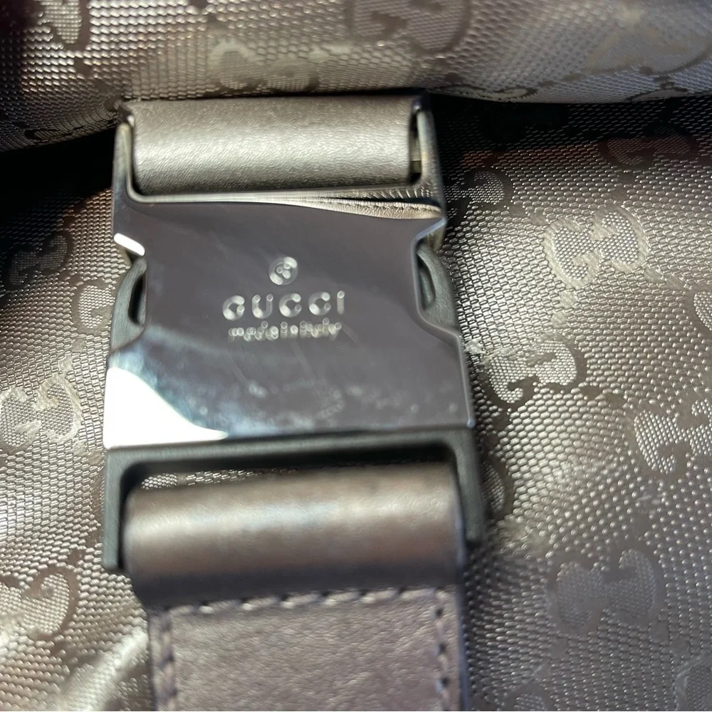 Gucci Imprime Coated Canvas Buckle Flap Messenger Bag - Metallic Gray - Preowned